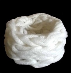 Дамски зимен ръчно плетен шал - яка бял