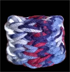 Дамски зимен ръчно плетен шал - яка  синьо-червен